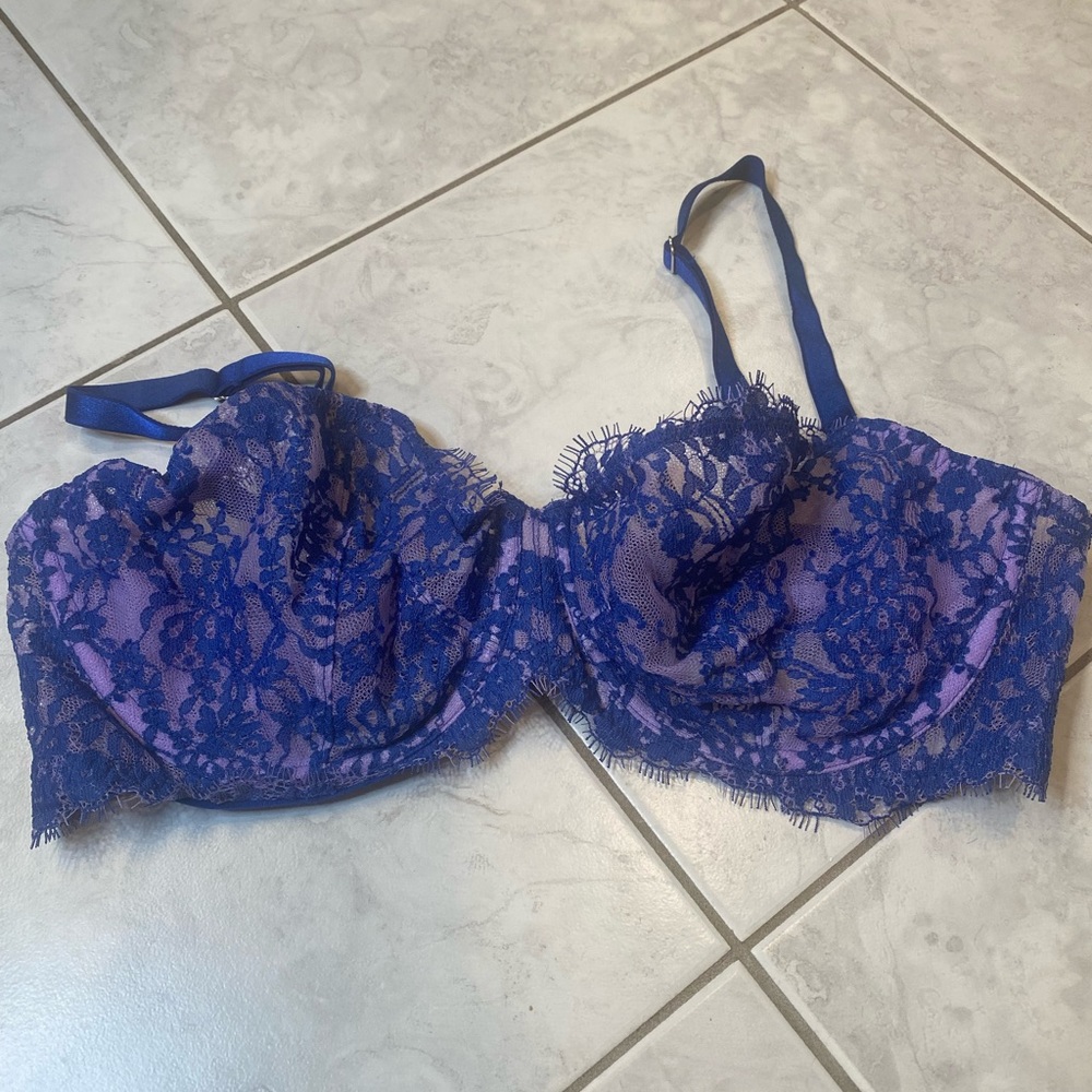 vS bra
